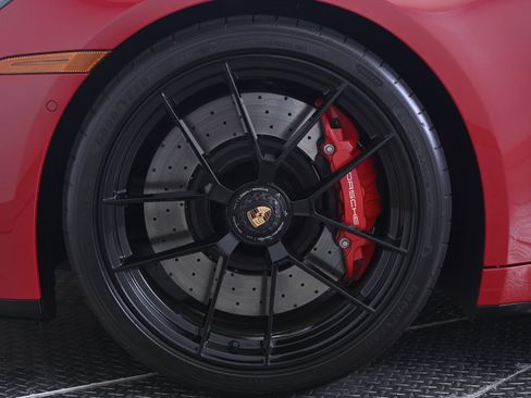 Certified 2025 Porsche 911 Carrera GTS RWD image 14