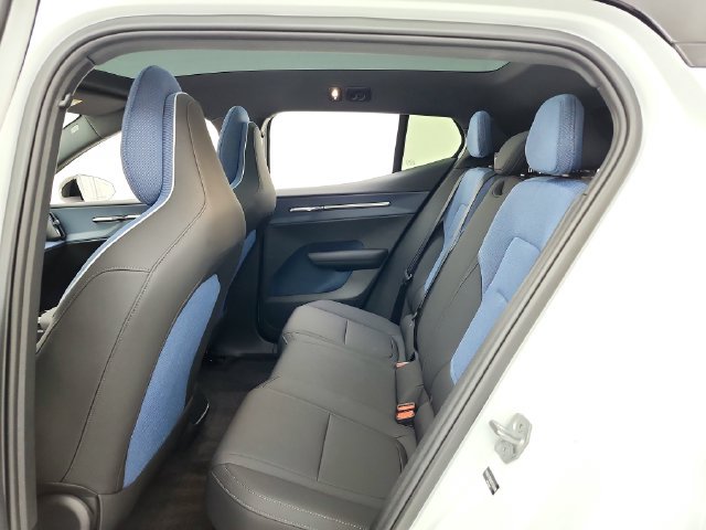 Used 2025 Volvo EX30 Plus w/ Climate Package AWD/4WD image 31