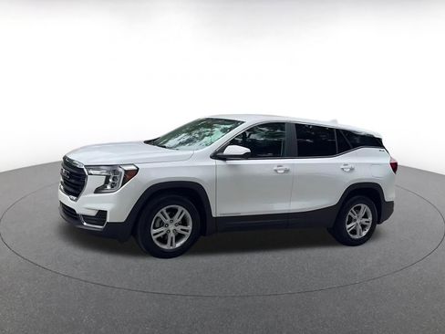 Used 2024 GMC Terrain SLE FWD image 8