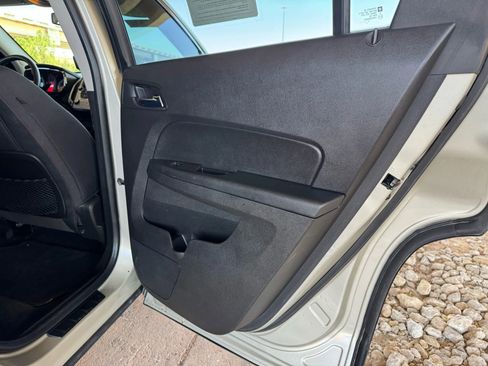 Used 2014 GMC Terrain SLE image 18