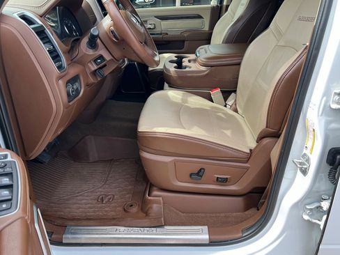 Used 2021 RAM 3500 Laramie AWD/4WD image 17
