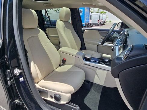Used 2022 Mercedes-Benz GLB 250 image 15