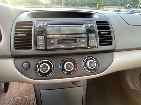 Used 2005 Toyota Camry LE FWD image 20
