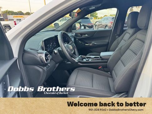 Used 2026 Chevrolet Equinox LT FWD image 12