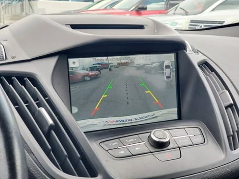 Used 2018 Ford Escape SEL image 19