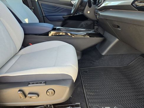 New 2025 Volkswagen ID.4 Pro S RWD image 11