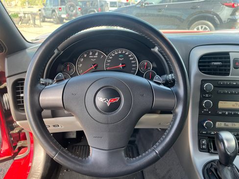 Used 2006 Chevrolet Corvette w/ Preferred Equipment Group image 9