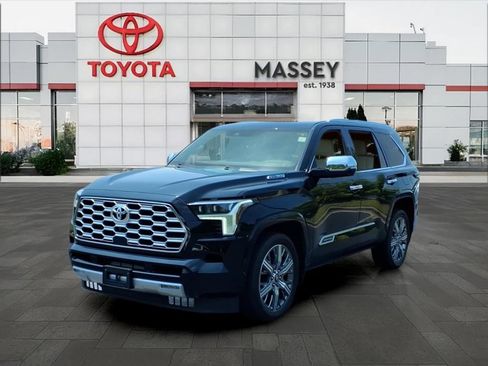 Used 2025 Toyota Sequoia Capstone AWD/4WD image 7