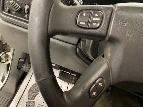 Used 2004 Chevrolet Silverado 2500 LS AWD/4WD image 26