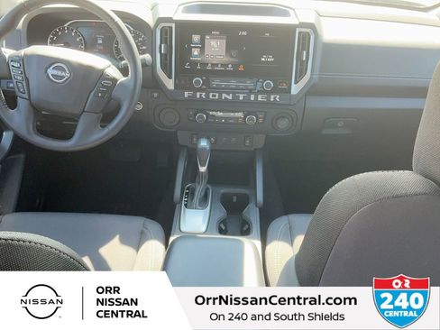 Certified 2025 Nissan Frontier SV w/ SV Convenience Package image 15