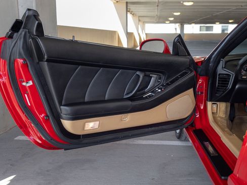 Used 2005 Acura NSX T image 33