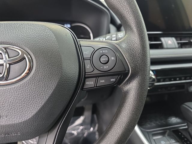 Certified 2025 Toyota RAV4 XLE AWD/4WD image 14