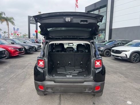 Used 2022 Jeep Renegade Latitude image 16