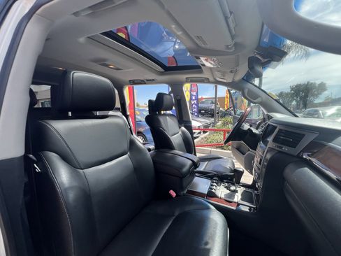 Used 2013 Lexus LX 570 4WD w/ Luxury Pkg image 41