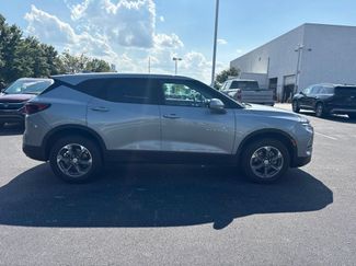 Used 2025 Chevrolet Blazer LT FWD video 2