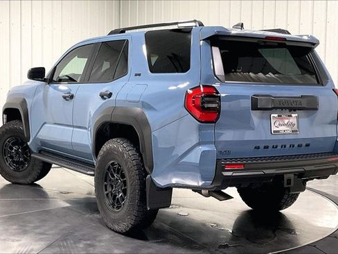 Used 2026 Toyota 4Runner SR5 AWD/4WD image 12