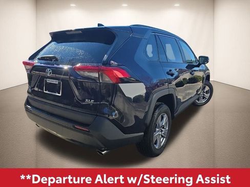 Used 2022 Toyota RAV4 XLE w/ Convenience Package image 6