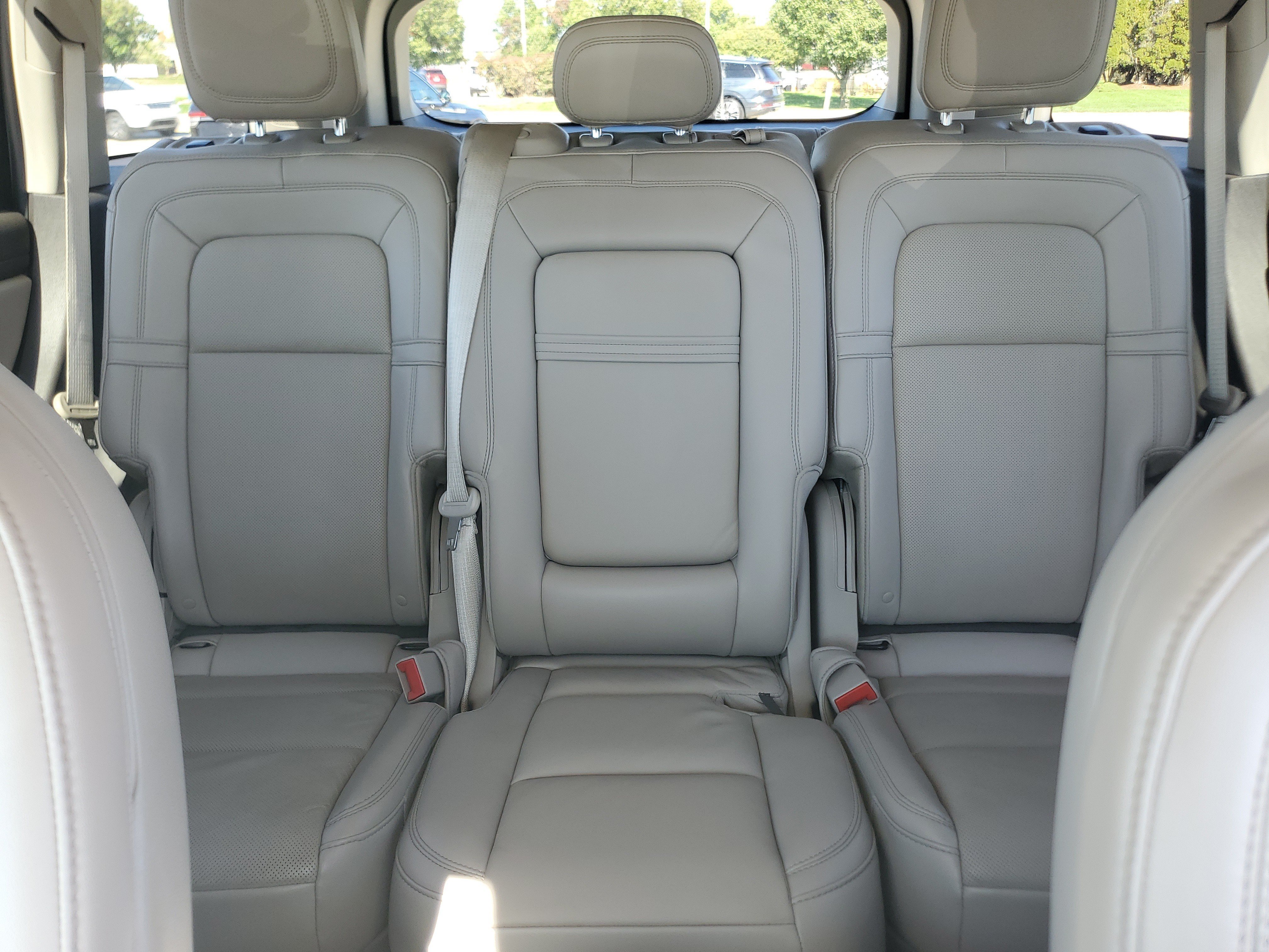 Used 2024 Lincoln Aviator Reserve w/ Equipment Group 201A AWD/4WD image 19