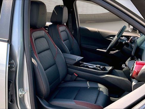 New 2026 Chevrolet Equinox RS w/ Convenience Package III AWD/4WD image 11