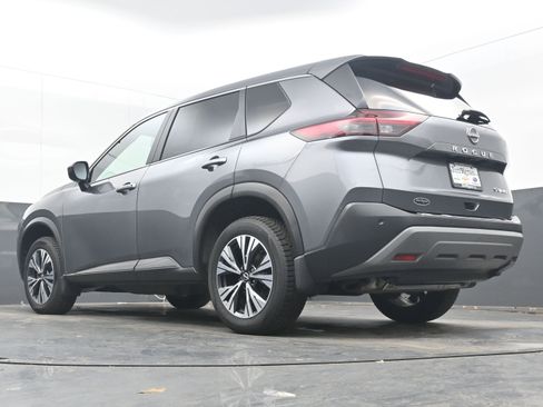 Certified 2023 Nissan Rogue SV image 26