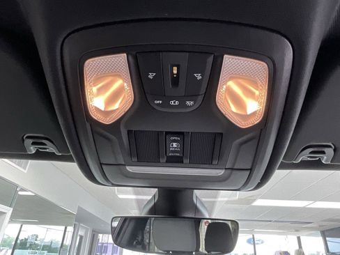 Used 2021 RAM 1500 Big Horn AWD/4WD image 17