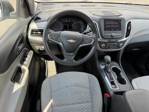 Used 2022 Chevrolet Equinox LS w/ LPO, Floor Liner Package AWD/4WD image 6
