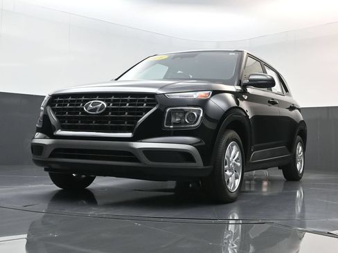 Certified 2026 Hyundai Venue SE FWD image 27