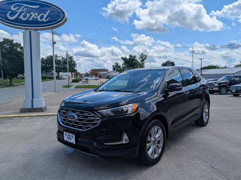 Used 2023 Ford Edge Titanium AWD/4WD image 2