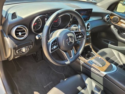 Used 2020 Mercedes-Benz GLC 300 image 24