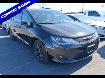 Used 2018 Chrysler Pacifica Touring-L Plus w/ Advanced Safetytec Group