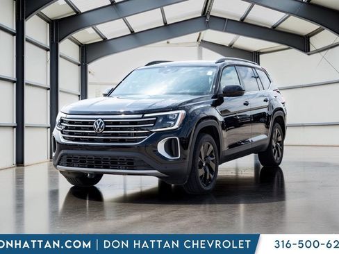 Used 2024 Volkswagen Atlas SE FWD image 19