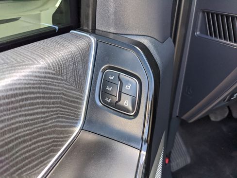 Used 2024 Ford F150 Lightning Platinum image 23