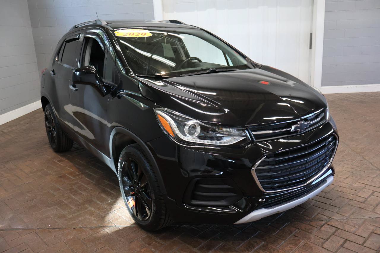 Used 2020 Chevrolet Trax LT w/ Sun & Sound Package AWD/4WD image 7