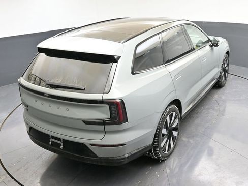New 2025 Volvo EX90 Ultra image 39
