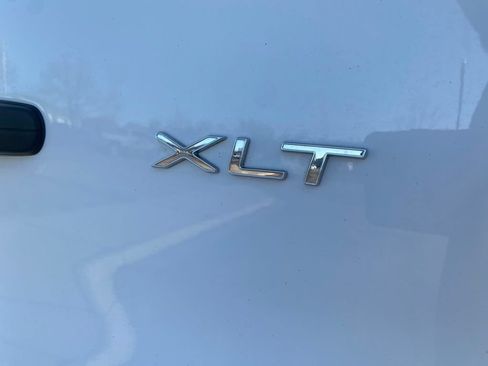 Used 2023 Ford Transit 350 XLT RWD image 18
