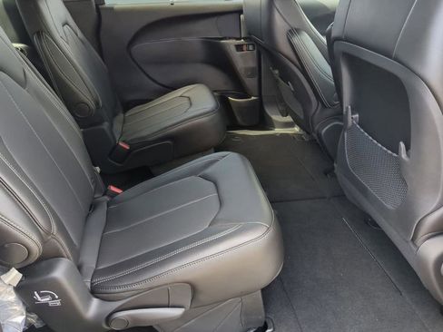 New 2025 Chrysler Voyager LX image 26