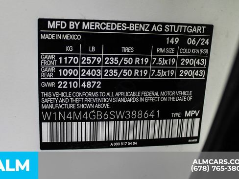 Used 2025 Mercedes-Benz GLB 250 image 41