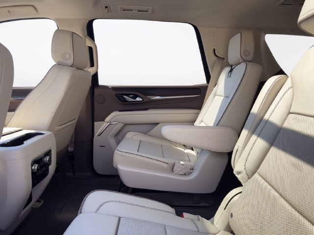 Used 2023 GMC Yukon Denali AWD/4WD image 26