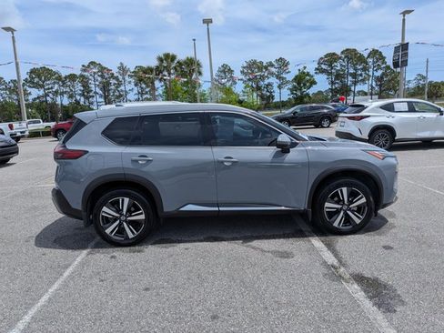Certified 2021 Nissan Rogue Platinum image 2