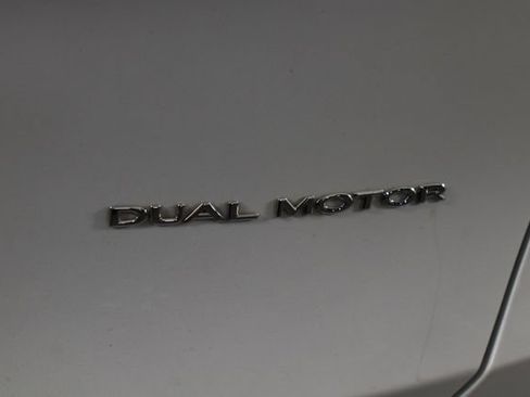 Used 2023 Tesla Model Y Long Range AWD/4WD image 47
