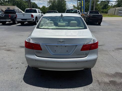 Used 2011 Hyundai Genesis 4.6 RWD image 5