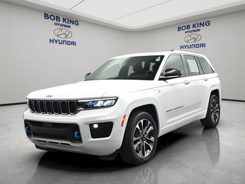 Used 2023 Jeep Grand Cherokee Overland w/ Luxury Tech Group IV AWD/4WD image 1