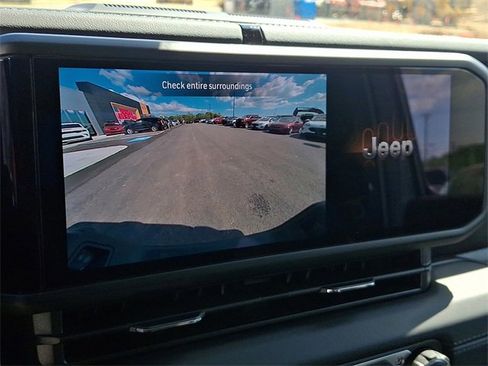 New 2025 Jeep Gladiator Sport image 4