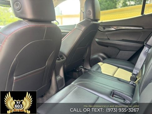 Used 2023 Buick Envision Essence w/ Sport Touring Package FWD image 9
