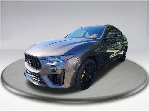 Used 2022 Maserati Levante Modena image 12