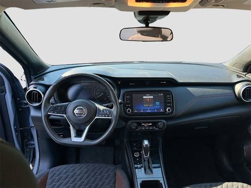 Used 2021 Nissan Kicks SR image 20