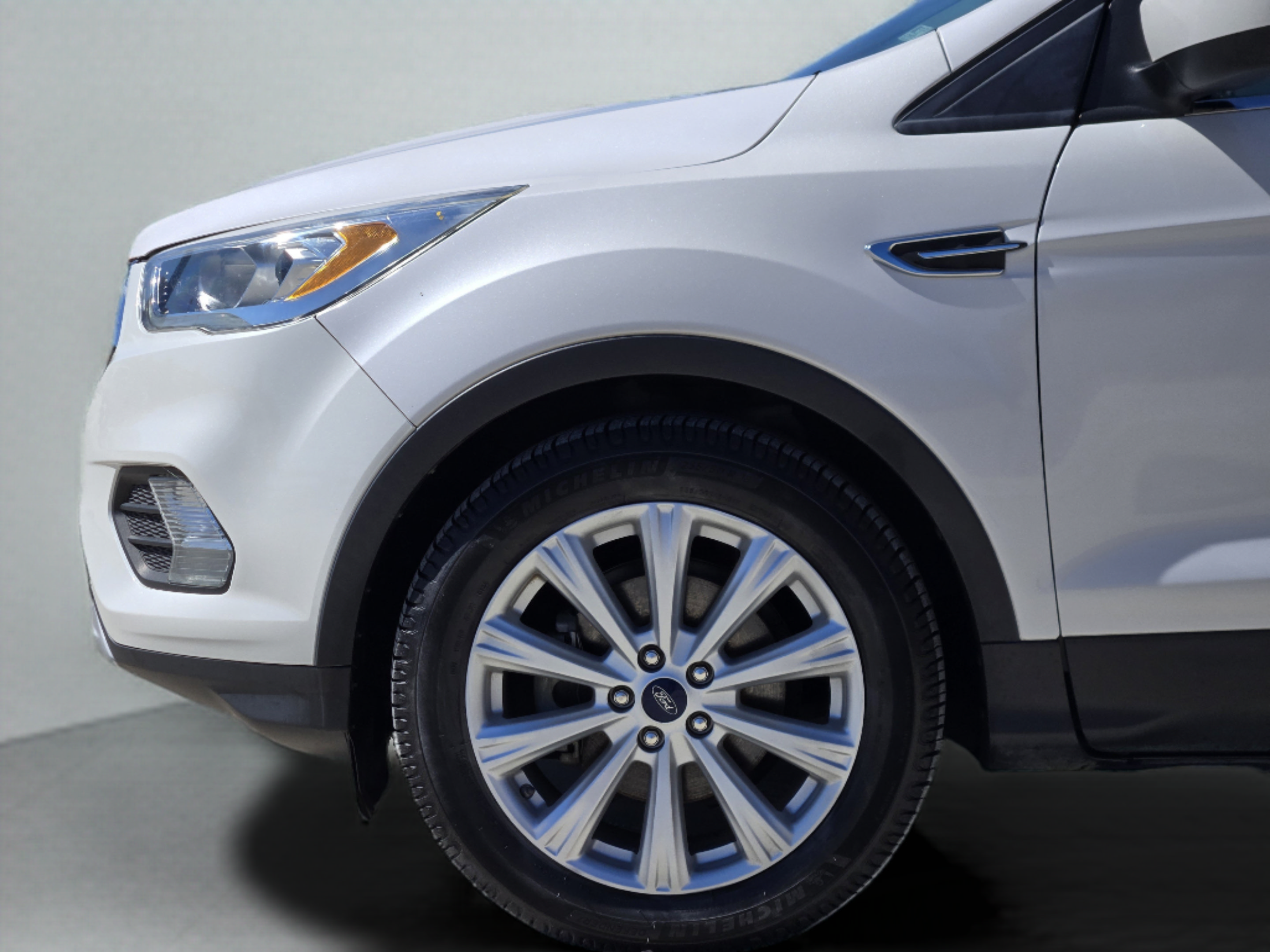 Used 2019 Ford Escape SEL FWD image 30