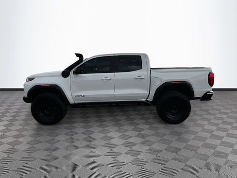 Used 2023 GMC Canyon AT4 image 4