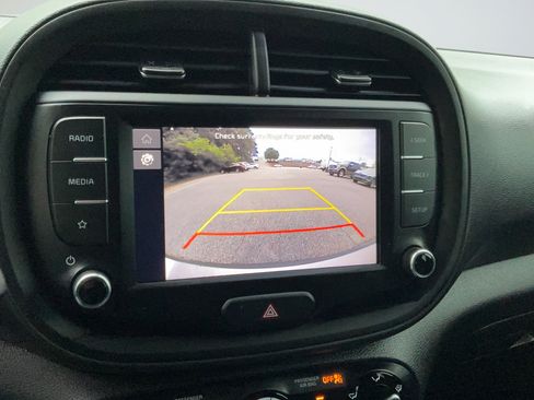 Used 2023 Kia Soul LX FWD image 17