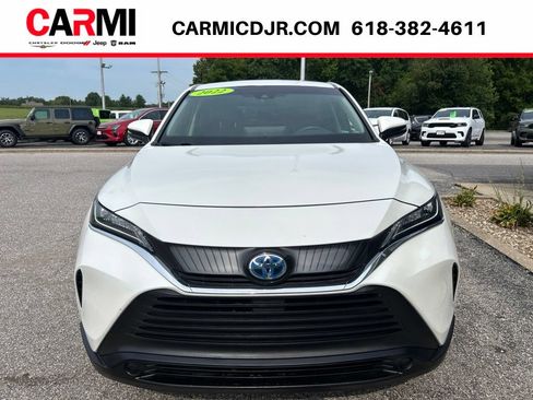 Used 2022 Toyota Venza LE AWD/4WD image 2